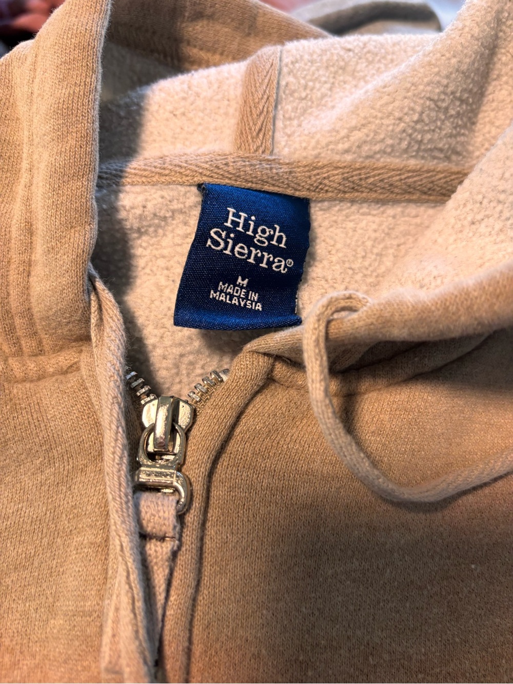 Zip up hoodie size medium - Picture 4 of 4